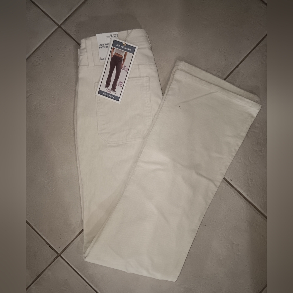 Indigo rising corduroy cream boot cut 9/29